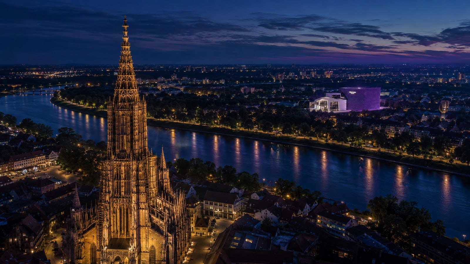 Blick über Ulm und Neu-Ulm an der Donau